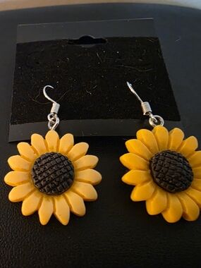 Sunflower Dangle Earrings - Yellow Floral Drop Earrings